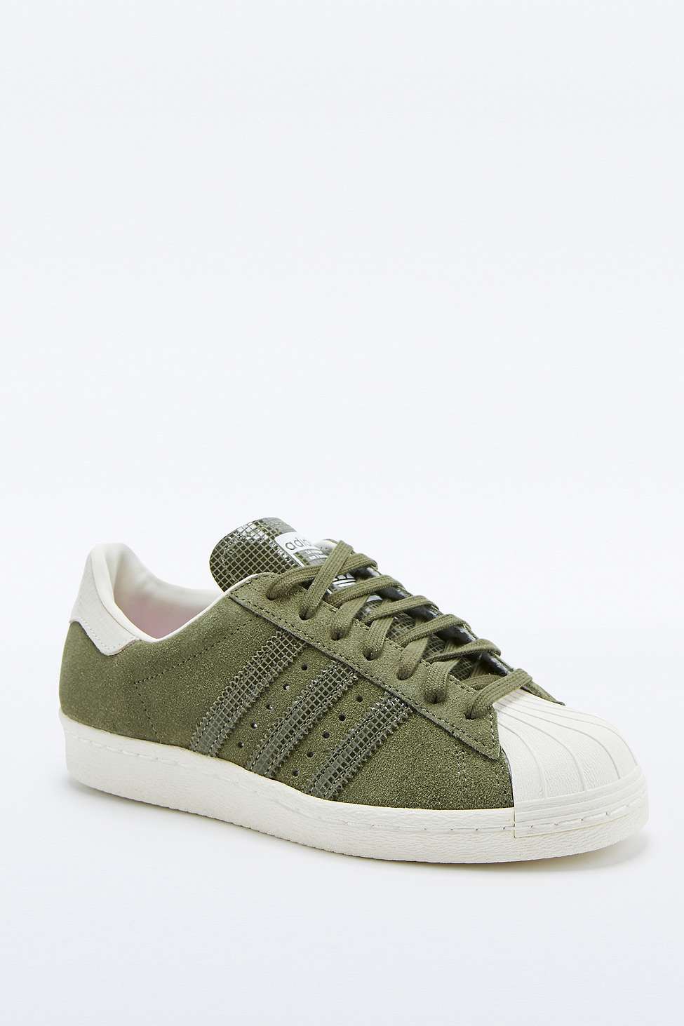 superstar femme brun