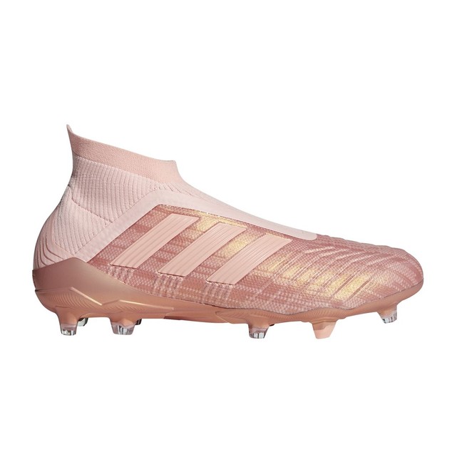 chaussure de foot predator rose