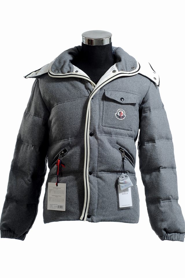 Doudoune Moncler grise