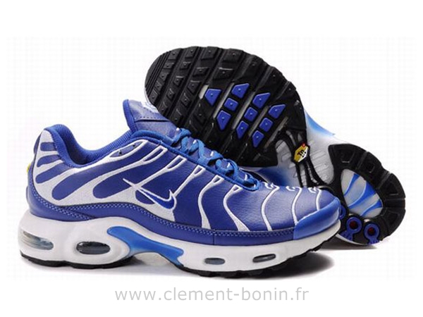 chaussure nike requin
