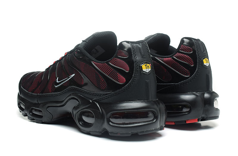 nike tn dauphin